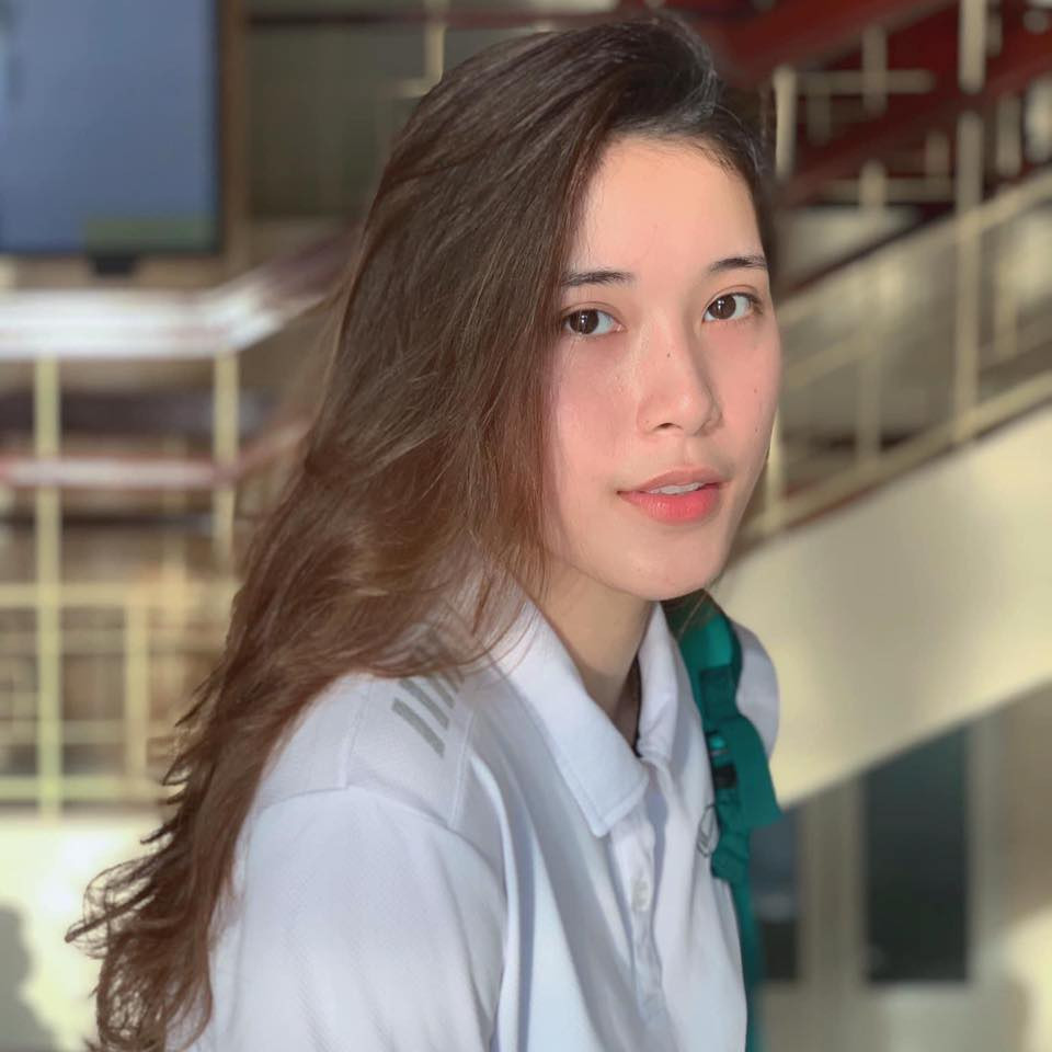 Đặng Thu Huyền sở hữu nhan sắc xinh như hot girl, cô cũng thường xuyên đăng tải ảnh "sống ảo" trên mạng xã hội.