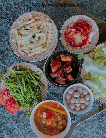 Dù quen tận hưởng cuộc sống như bà hoàng nhưng Mina Phạm vẫn không hề cảm thấy phiền hà bởi cô coi đây chính là bí quyết để giữ chồng, giữ lửa hạnh phúc.