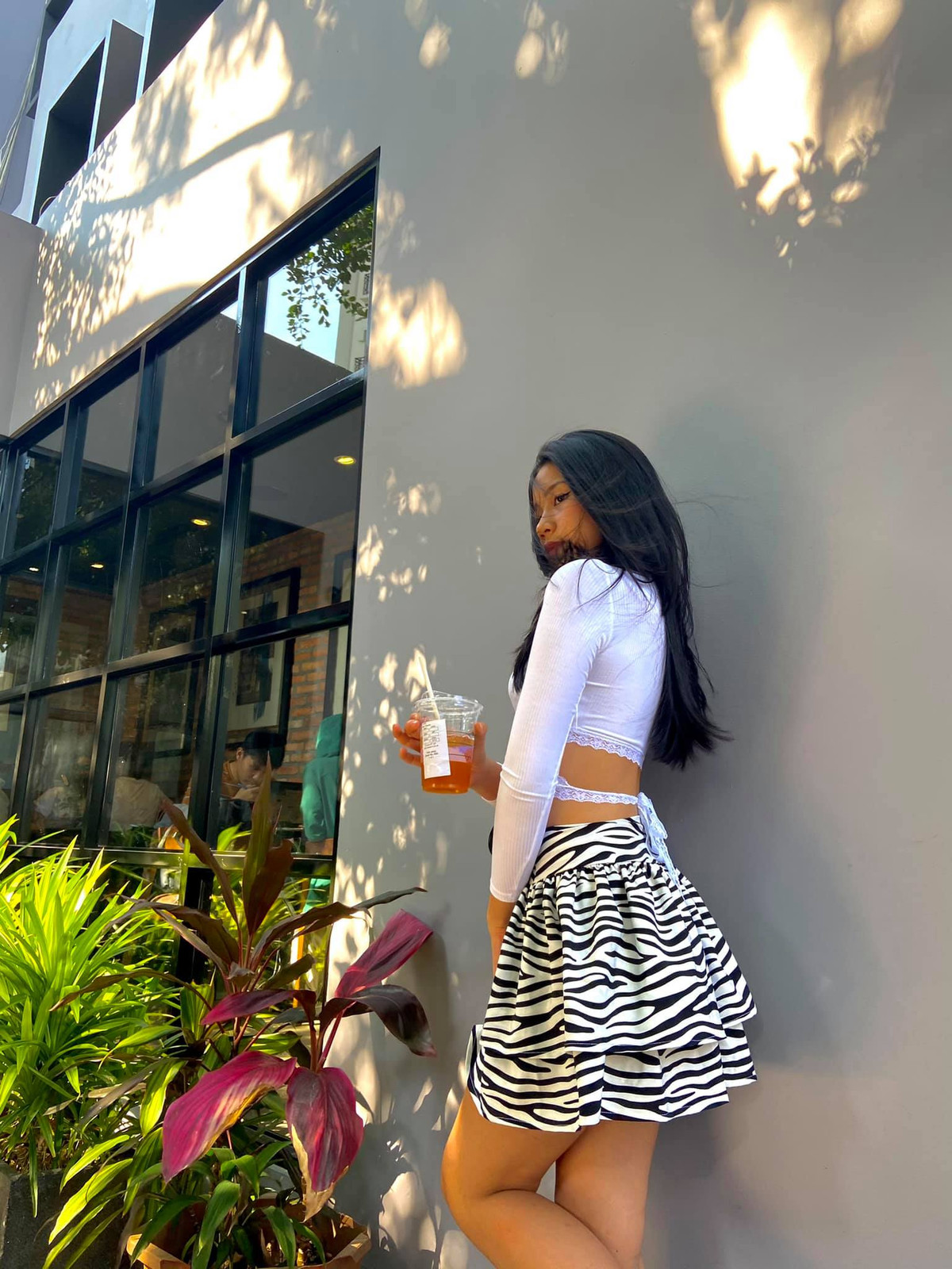 Bên cạnh niềm đam mê với âm nhạc và được gia đình trau chuốt từ nhỏ, cô bạn còn gây chú ý với vẻ ngoài xinh xắn, rạng rỡ.