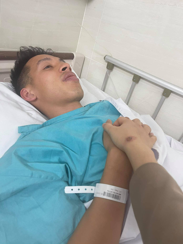 HLV Park gui thu tay, Hoang Thinh dau don sau chan thuong Hung Dung-Hinh-3