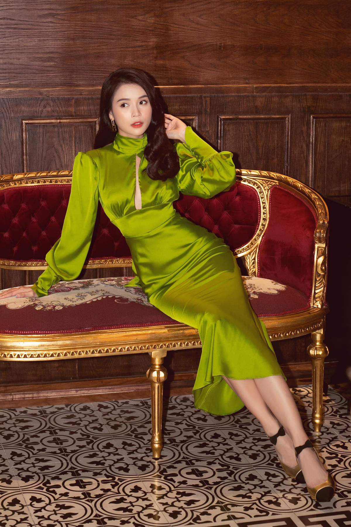 Có một thời gian, Sam cùng một số hot girl đời đầu như Kelly thường xuyên xuất hiện trên các mặt báo cho lứa tuổi học sinh cũng như là mẫu ảnh quen thuộc của nhiều nhãn hàng thời trang. Ảnh: Tổng hợp