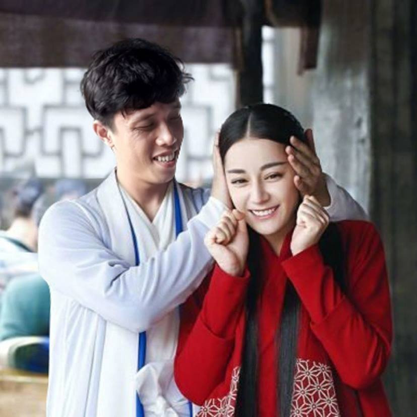 Gương mặt dí dỏm, hài hước cùng biểu cảm rất phù hợp với từng hình ảnh của Huy quần hoa đã nhanh chóng làm nên tên tuổi của anh chàng này.