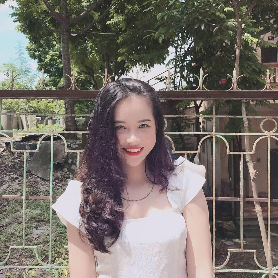 Dù tốt nghiệp ngành Sư phạm nhưng gái xinh Yên Bái khiến không ít người bất ngờ khi lựa chọn lên đường nhập ngũ thay vì trở thành giáo viên.