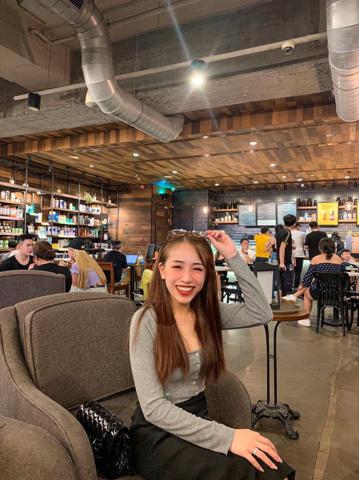 Joyce Phạm còn nổi tiếng với độ chịu chơi không ai có thể sánh bằng khi nhiều lần chi tiền sắm hàng hiệu với số lượng lớn.