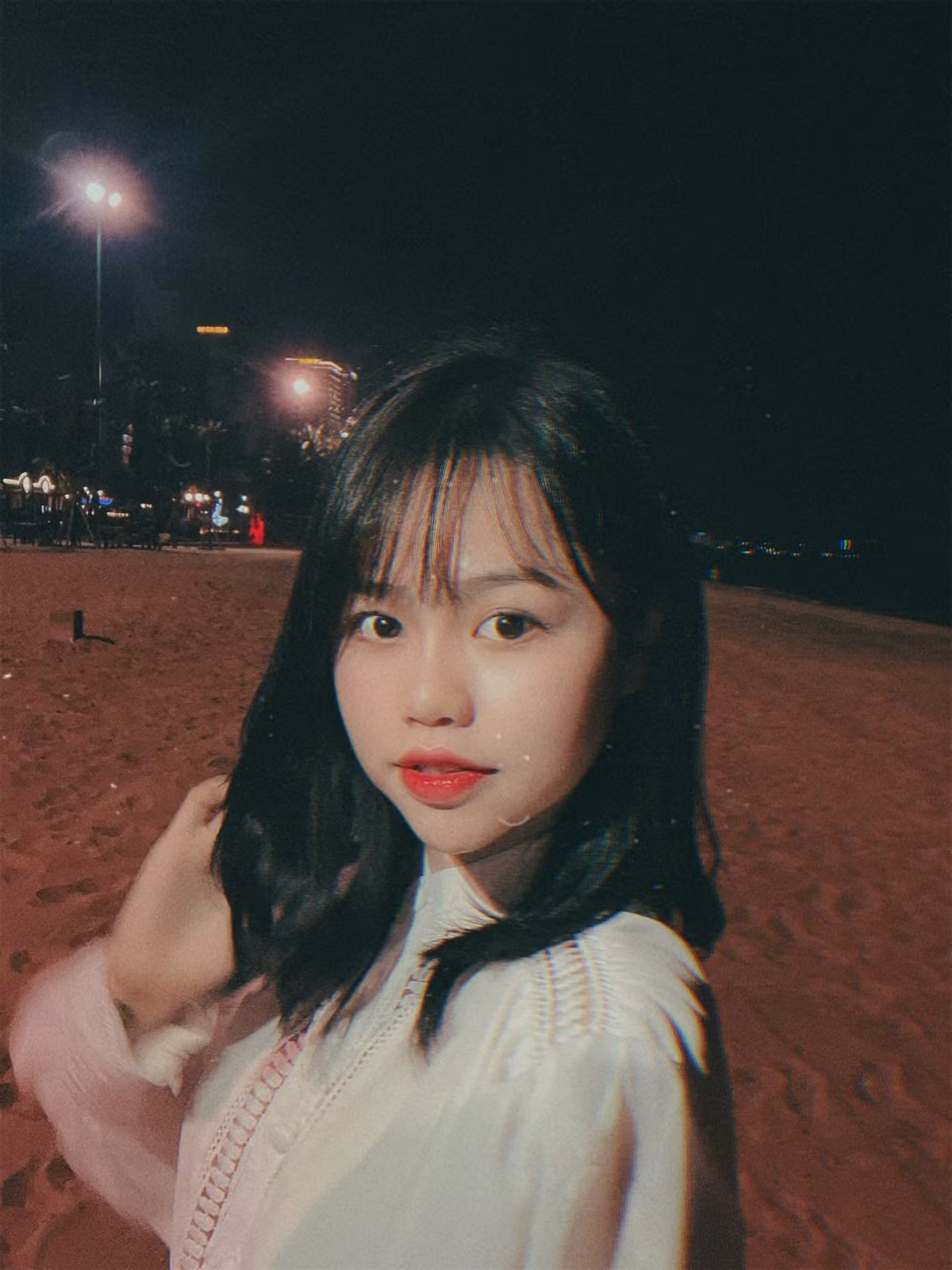 Hậu chia tay, Huỳnh Anh với khuôn mặt mũm mĩm một thời giờ đã trở thành cô gái trông cô mi nhon hơn hẳn so với thời gian trước.