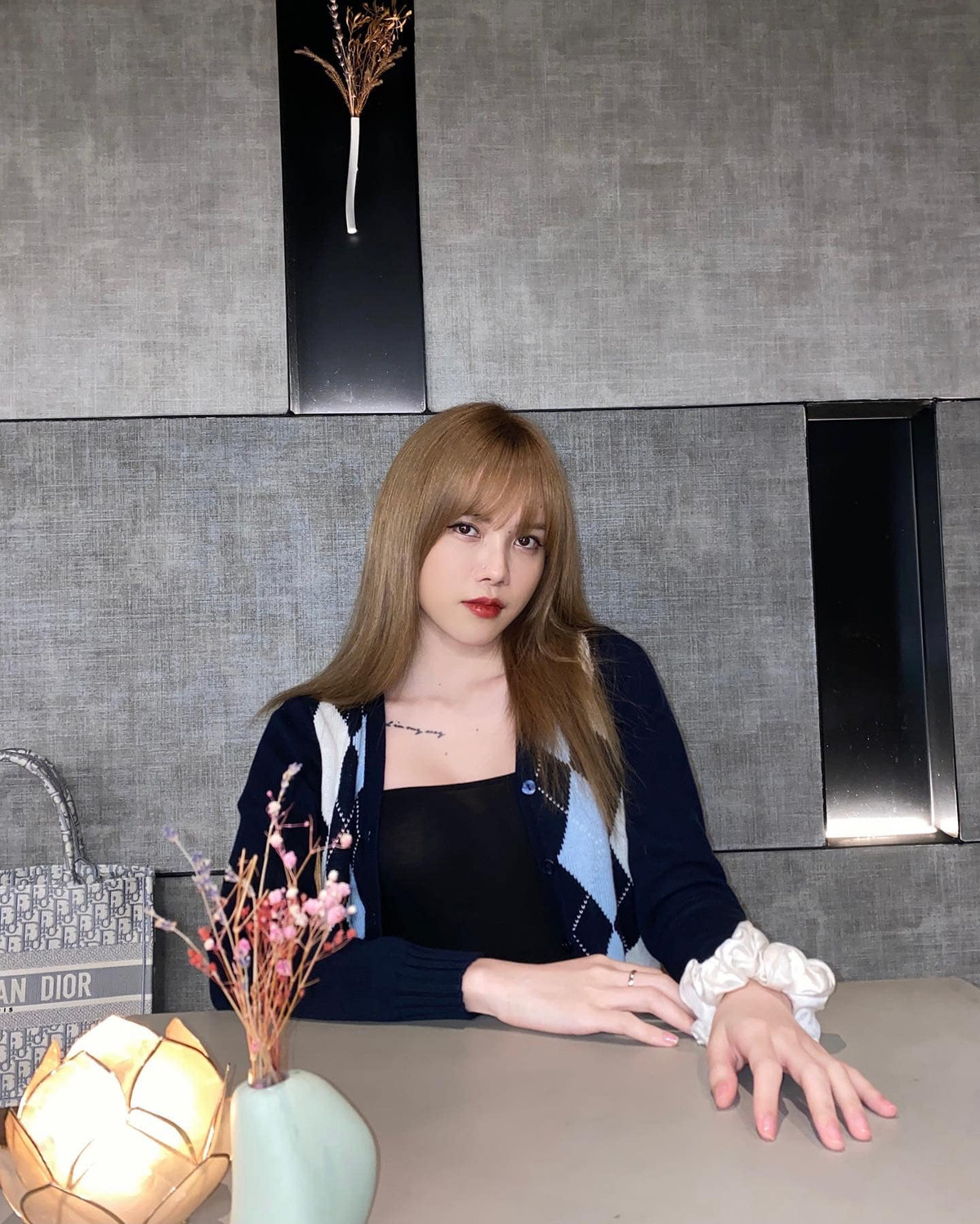 Mỗi lần xuất hiện tại sự kiện, Thiều Bảo Trâm hết sức lung linh, diện những chiếc váy sang trọng, xa hoa.