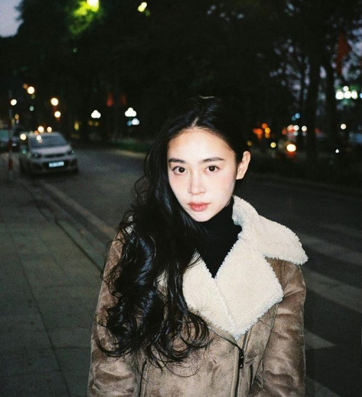 Gái xinh 2K từng là thí sinh của cuộc thi Hoa hậu Việt Nam 2020, cô nàng đã giành suất bước vào vòng Bán kết.