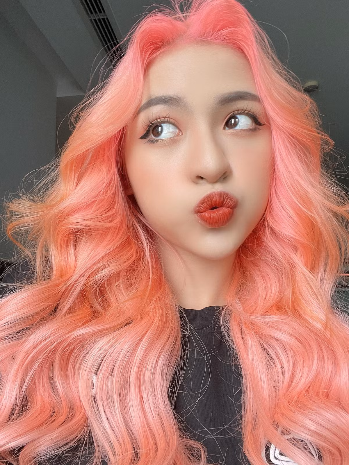 Bên cạnh những clip thả thính cực ngọt hay phát ngôn gây sốc, nhan sắc của hot girl Trần Thanh Tâm cũng là đề tài khiến dân tình bàn tán xôn xao.