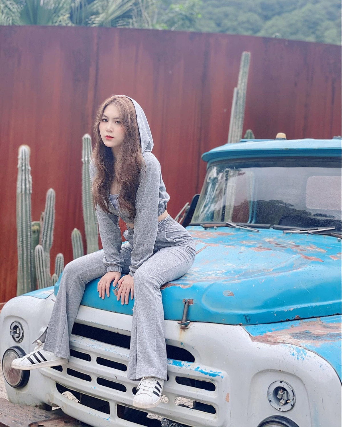 Nam Trân hiện tại không theo nghề giảng dạy nhưng vẫn mang danh "cô giáo tiểu học gợi cảm".