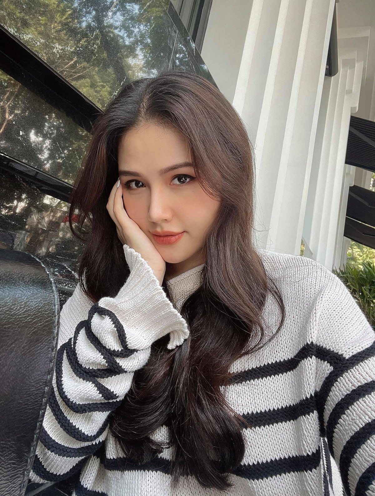 Sau khi kết hôn với chồng đại gia vào hồi tháng 7/2020, Phanh Lee gần như rút khỏi các hoạt động trong làng giải trí, tập trung vun vén mái ấm nhỏ.