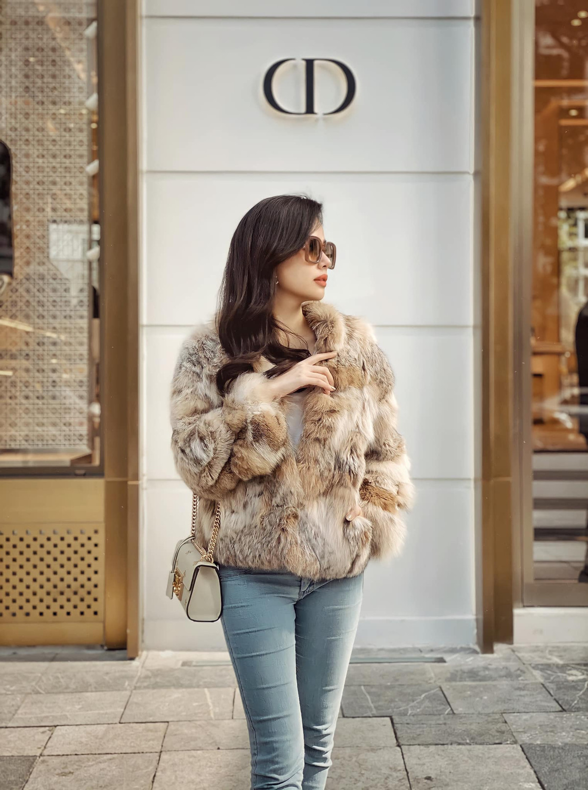 Kể từ khi kết hôn Phanh Lee gần như vắng bóng tại các sự kiện giải trí. Cô chỉ xuất hiện trong những sự kiện hay buổi hẹn hò liên quan đến hội bạn thân ở Hà Nội như Lã Thanh Huyền, Huyền Lizzie, Vũ Thu Hoài.