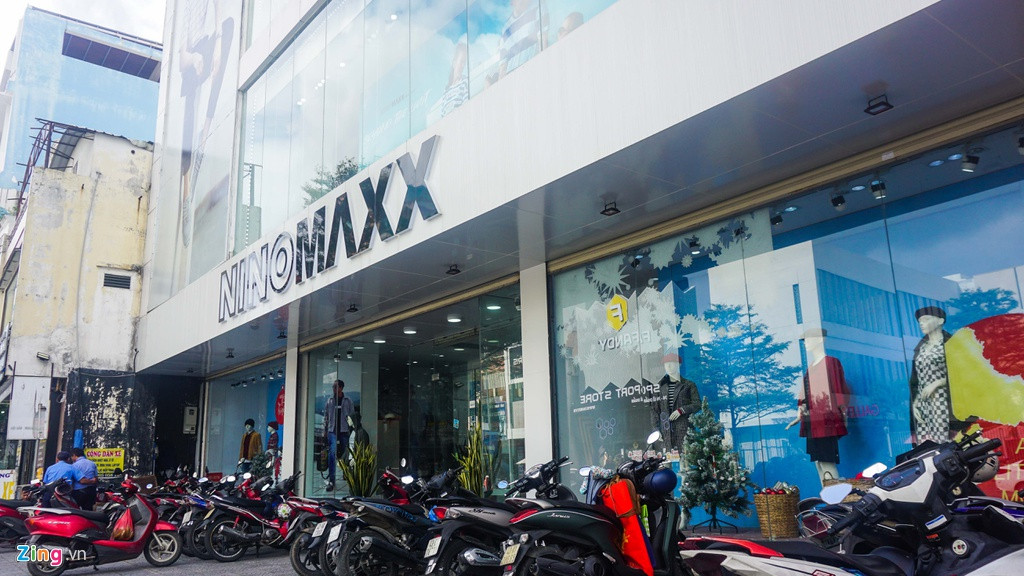 Cáo trạng xác định Trần Văn Minh cùng cấp dưới ký các văn bản chuyển quyền sử dụng nhà, đất tại số 57 Lê Duẩn cho các cá nhân khác không theo quy trình sắp xếp lại, xử lý nhà, đất thuộc sở hữu Nhà nước. Việc UBND Đà Nẵng giảm 10% tiền sử dụng đất đối với nhà, đất 57 Lê Duẩn là trái quy định của pháp luật.