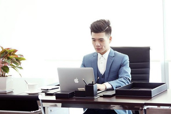 Chân dung hai thiếu gia tài giỏi thừa kế nghìn tỷ nhà bầu Hiển - Hình 2 Chan dung hai thieu gia tai gioi thua ke nghin ty nha bau Hien-Hinh-2