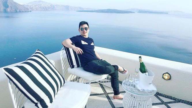 Chân dung hai thiếu gia tài giỏi thừa kế nghìn tỷ nhà bầu Hiển - Hình 12 Chan dung hai thieu gia tai gioi thua ke nghin ty nha bau Hien-Hinh-12