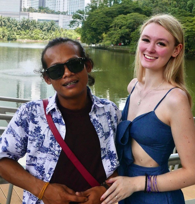 Gần 2 năm sau đám cưới nổi tiếng, chuyện tình xuyên biên giới của Polly và Karna vẫn hạnh phúc, thậm chí còn mặn nồng hơn trước. Đôi trẻ thường xuyên đăng tải các hình ảnh tình tứ thường ngày lên mạng xã hội. Ngoài công việc riêng, hai người sở hữu một nhà hàng nổi tiếng ở Bali có tên Luku Kitchen.