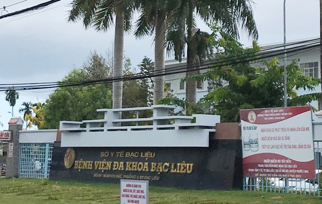 Benh nhan COVID-19 thu 275 mua nuoc cua nguoi ban rong: Nguy co lay nhiem cao?