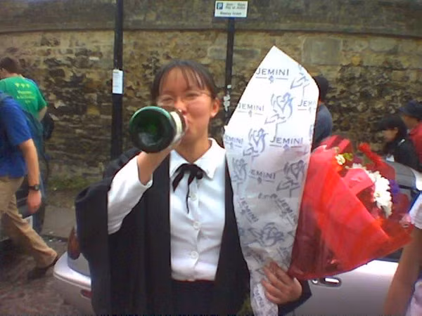 Chan dung ai nu PNJ tung tram ty mua co phieu giua mua dai dich