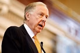 Ông lên danh sách những món hàng cần mua trước khi tới cửa hàng tạp hóa, chỉ mua những thứ trong danh sách đó và chỉ mang đủ tiền để hoàn thành việc mua bán đó. Nguồn ảnh: Getty Image Video: Du thuyền 300 triệu USD của tỷ phú Nga. Nguồn: VTC14.