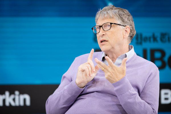 Trong khi đó, tỷ phú Bill Gates chỉ đeo đồng hồ 10 USD. Nhà sáng lập Microsoft đeo một chiếc đồng hồ Casio trong vòng rất nhiều năm.