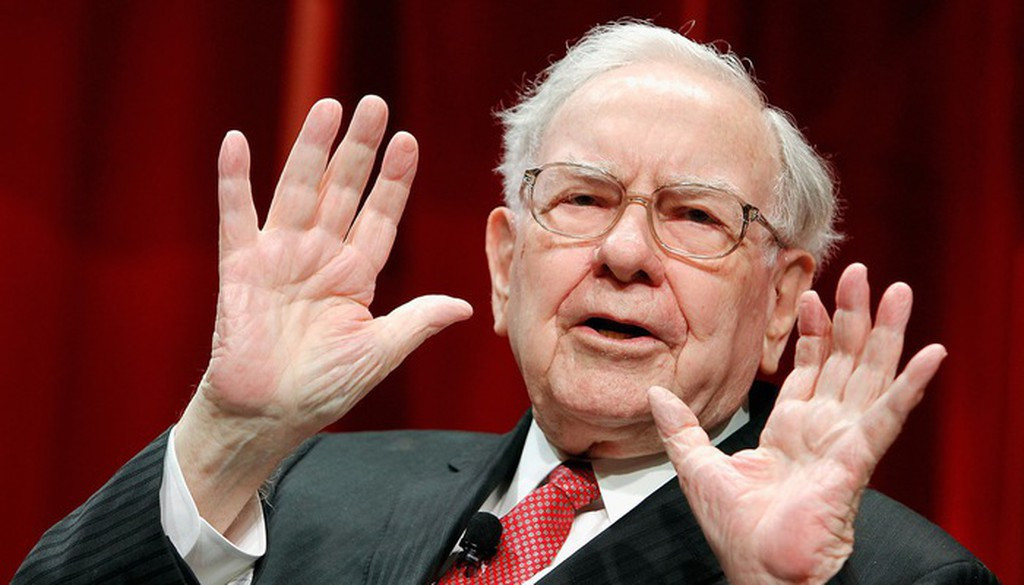 Bản thân Warren Buffett sở hữu khối tài sản hơn 80 tỷ USD nhưng ông chỉ ăn bữa sáng với 3 USD. Ông còn tự lái xe để đi làm.