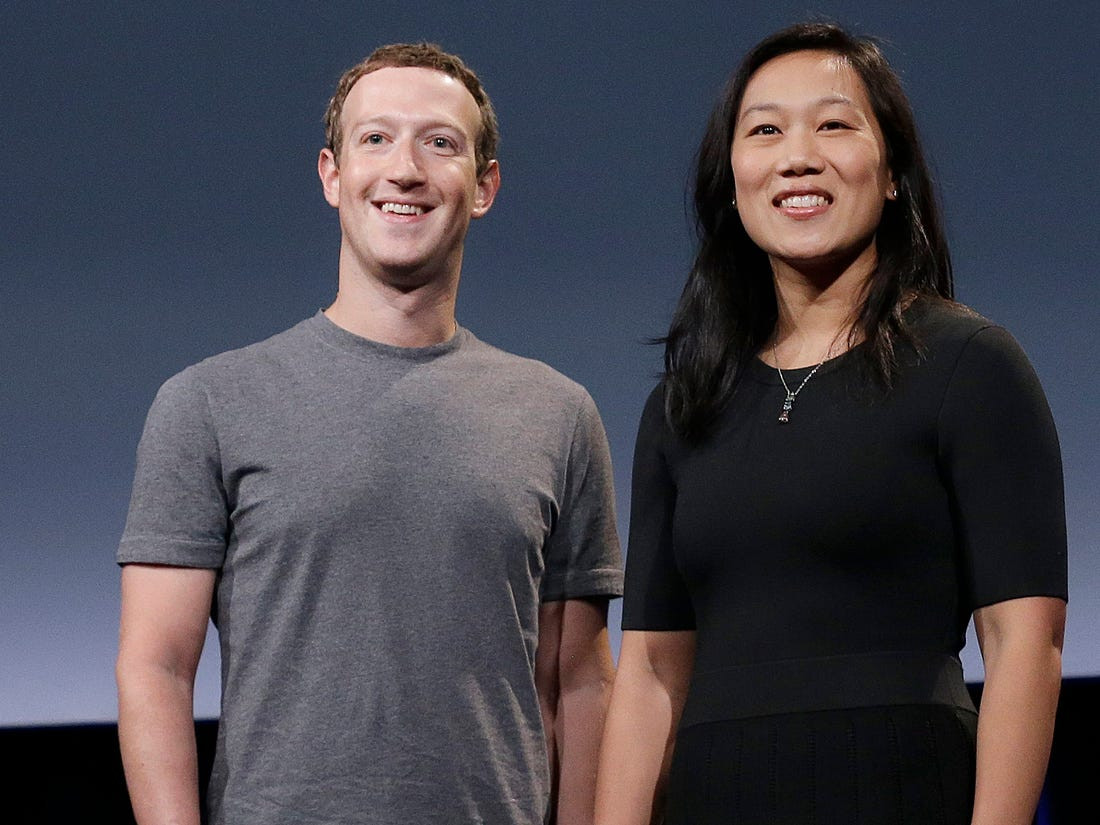 Cuối năm 2015, để chào đón cô con gái bé bỏng mời ra đời, tỷ phú Mark Zuckerberg và vợ Priscilla Chan tuyên bố sẽ trao tặng 99% tài sản tại Facebook trong suốt cuộc đời mình cho hoạt động từ thiện.
