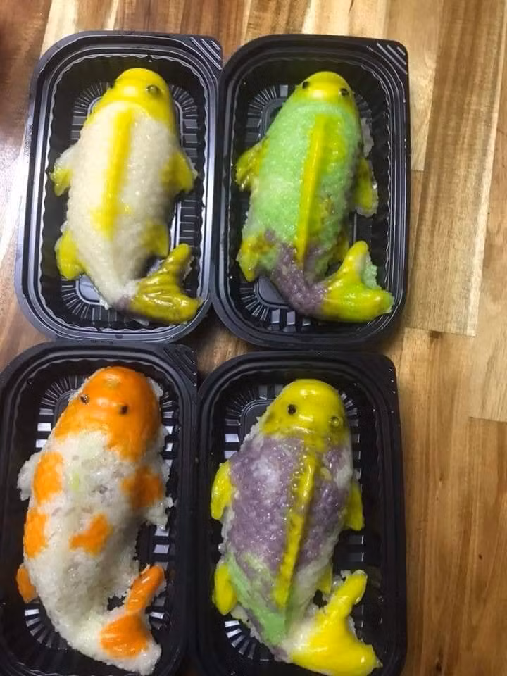 Theo chị Thanh, có thể do sự mới lạ và thiết thực nên xôi cá chép, bánh tổ cá chép được nhiều khách hàng lựa chọn.