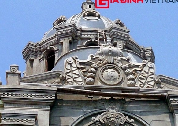 Trước đây, căn biệt thự thuộc sở hữu của bà Nguyễn Thị Nga - một nữ doanh nhân nổi tiếng. Tuy nhiên, sau đó nữ đại gia này đã bán ngôi biệt thự chưa kịp hoàn thiện này cho một người. Ảnh: Giadinhvietnam.