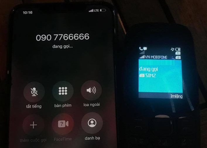 Dien thoai cu rao ban 900 trieu, khuyen mai thu ai cung bat ngo