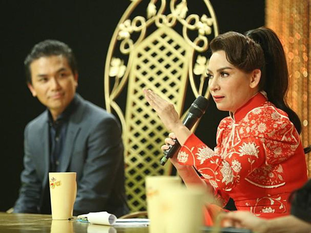 Giọng ca "Trách ai vô tình" cũng góp mặt trong nhiều game show, chương trình ca hát với vai trò giám khảo.