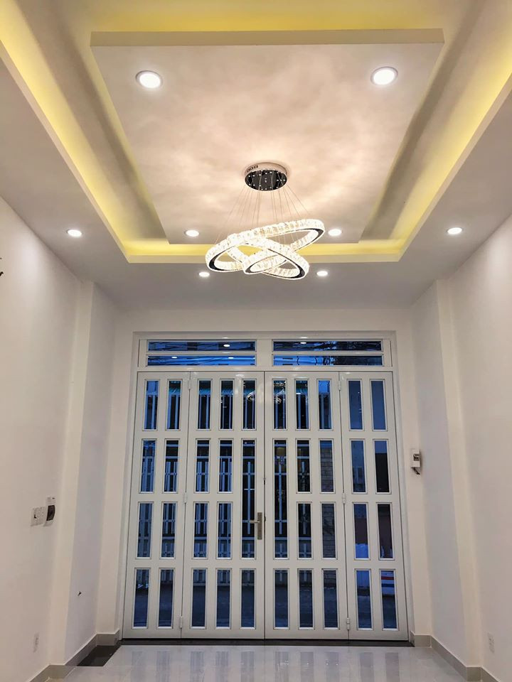 Nam MC Đại Nghĩa cho biết hiện tại không gian sống này vẫn chưa được trang trí nội thất, chỉ mới hoàn tất phần bên ngoài.