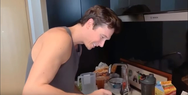 Theo tiết lộ của MC Hoàng Oanh, dù căn hộ có diện tích khá nhỏ nhưng giá khá đắt nên mọi không gian trong nhà đều được tận dụng tối đa.