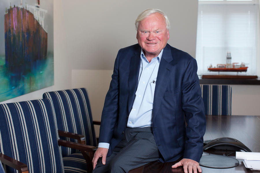 Đế chế của Fredriksen bao gồm tàu chở dầu, tàu chở dầu khô, tàu sân bay LNG và giàn khoan nước sâu. Năm 1960 ở Beirut, John Fredriksen bắt đầu kinh doanh dầu mỏ.