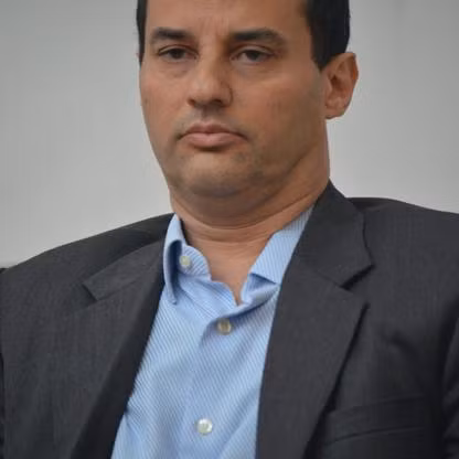 Xếp sau là Yakir Gabay với khối tài sản 3,6 tỷ USD. Yakir Gabay sở hữu 10% cổ phần của công ty bất động sản Đức Aroundtown SA niêm yết tại Frankfurt.