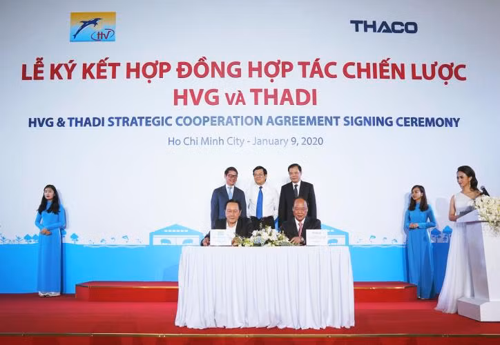 Đầu năm nay, THADI – công ty con phụ trách mảng nông nghiệp của THACO – dự kiến sẽ thành lập 1 số liên doanh sản xuất heo giống và thức ăn chăn nuôi. Bên cạnh đó, THADI còn dự kiến đầu tư chăn nuôi heo thịt theo tiêu chuẩn EFSA với quy mô 1,2 triệu con/năm. Ảnh: Bnews.