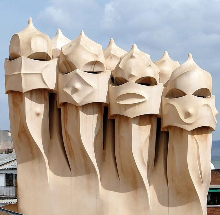 Ngôi nhà này thực sự tái tạo một số biểu cảm trên khuôn mặt.