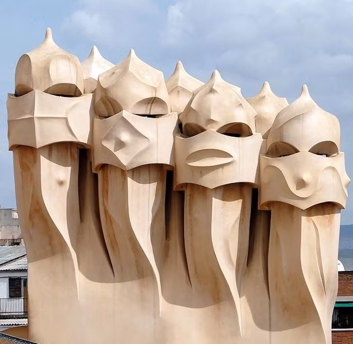 Ngôi nhà này thực sự tái tạo một số biểu cảm trên khuôn mặt.