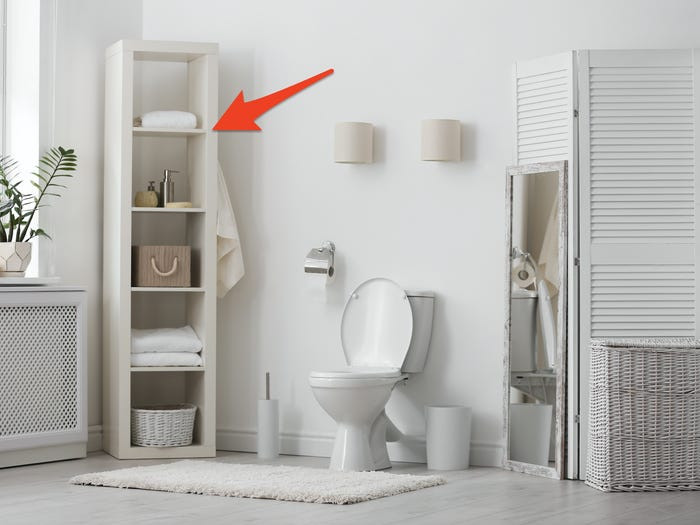 Bố trí các kệ treo tường theo chiều dọc là cách giúp tiết kiệm diện tích sàn. Nguồn ảnh: Shutterstock Video: Độc đáo cách tạo lối vào nhà. Nguồn: VTC1