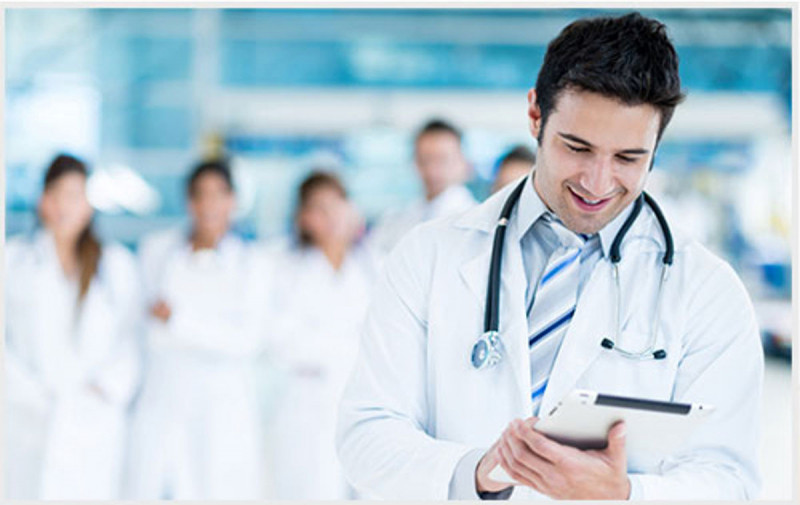 Bác sĩ, dược sĩ là ngành chưa bao giờ hạ nhiệt ở nước ta khi có mức lương từ 20 triệu – 30 triệu đồng/tháng. Ảnh: Getty. Video: Nghề nào lương cao nhất? Nguồn: VTC1