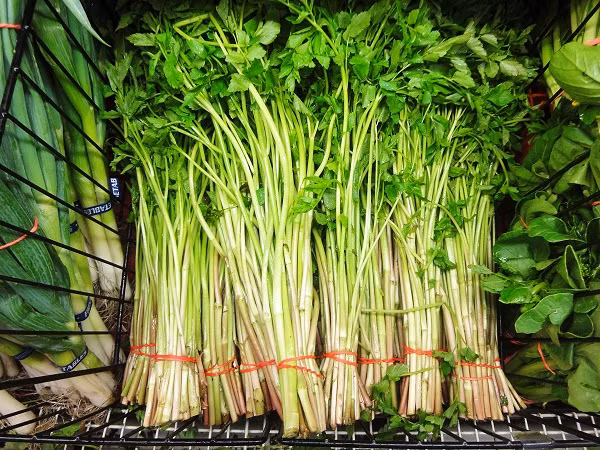 Nhung nguoi tuyet doi khong nen an rau can