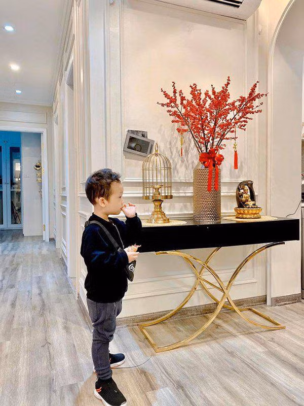 Ly Kute lam me don than mua nha gan chuc ty dep long lanh khong goc chet-Hinh-2