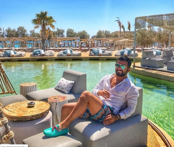 Không chỉ dùng đồ hàng hiệu, hội con nhà giàu Jordan còn thường xuyên đi du lịch và tận hưởng các dịch vụ xa hoa.