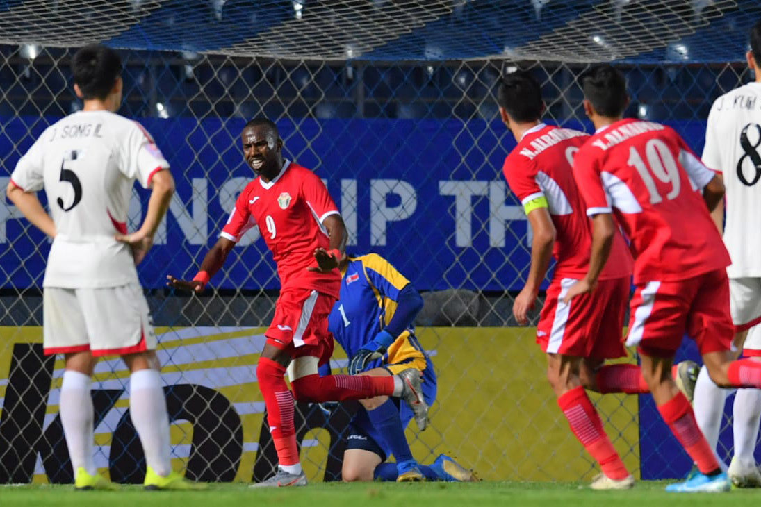 Hội con nhà giàu Jordan xài đồ hiệu, ăn chơi sang chảnh thế nào? Hoi con nha giau Jordan xai do hieu, an choi sang chanh the nao?