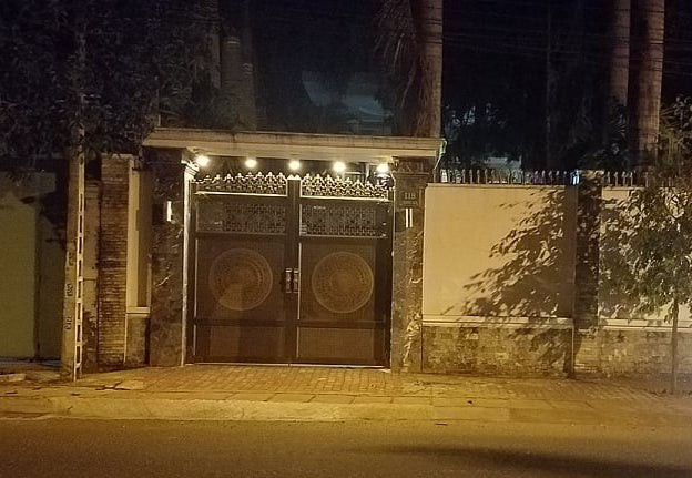 Bat nguyen Pho tu lenh doanh nghiep quan doi