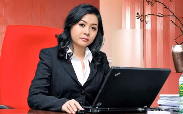 Một năm sau, Uyên Phương trở thành Giám đốc Dự án ERP, đưa Tân Hiệp Phát từ việc vận hành và kiểm soát bằng giấy lên vi tính hóa.