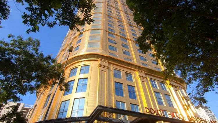 Báo nước ngoài xôn xao khách sạn dát vàng giữa Hà Nội Bao nuoc ngoai xon xao khach san dat vang giua Ha Noi