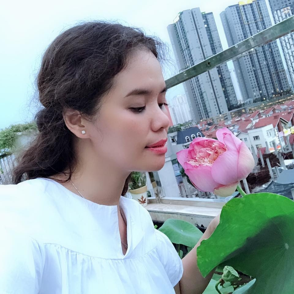 Trên nóc nhà 7 tầng của chị Trần Diệu Thúy (Hà Đông, Hà Nội) có một khu vườn rộng tới 200m2. Ảnh: Vietnammoi.