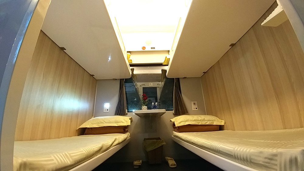 Giường nằm trên tàu cũng rất đẹp. Ảnh: Baodansinh.