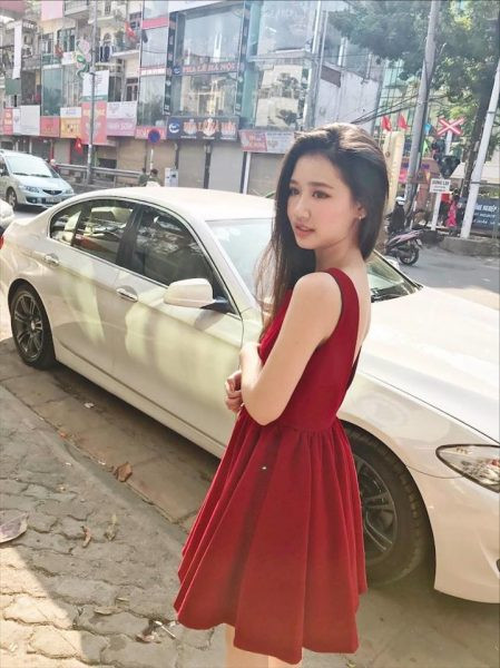 Xinh xắn, dễ thương, giàu có sang chảnh lại còn sở hữu tài năng ca hát, Amee được nhiều người mến mộ. Ảnh: Saostar.