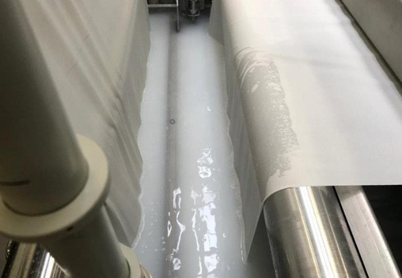 Trong quá trình sản xuất, khẩu trang sẽ được “nhúng” các hạt nano oxit kẽm vĩnh viễn với mục đích kháng khuẩn, chống virus.