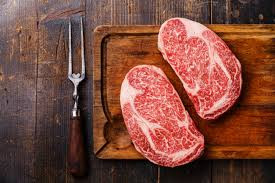 Bò Kobe thuộc phân loại bò Wagyu. Bò Wagyu đã hiếm, thì bò Kobe còn hiếm hơn nhiều lần, bởi bò Kobe chính thống chỉ có thể được nhập khẩu từ Nhật nơi chúng được nuôi trên đất núi lửa màu mỡ.